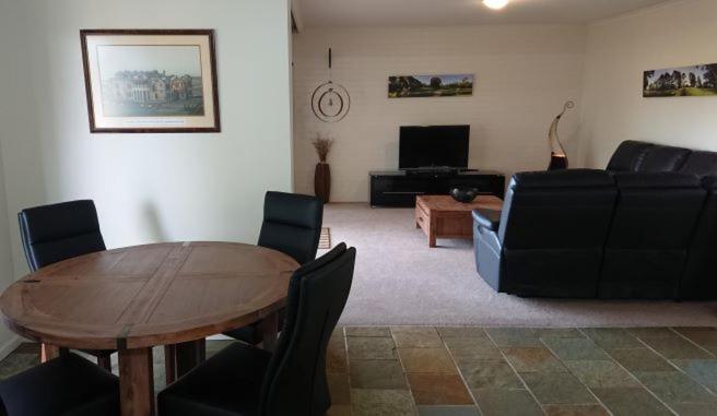 Shepparton Golf Motel Экстерьер фото