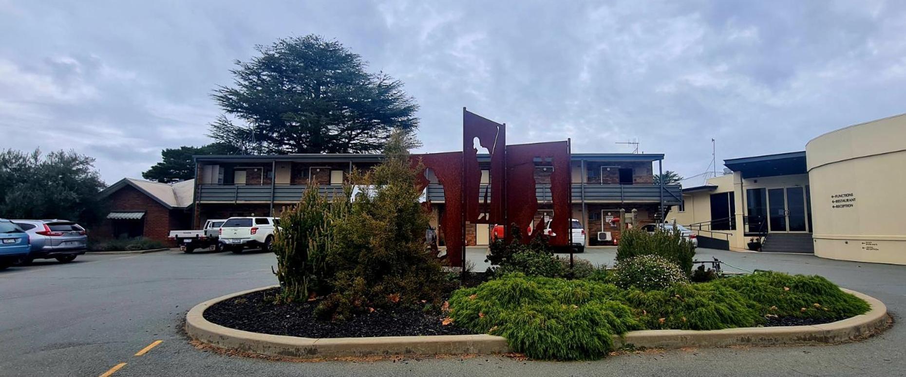 Shepparton Golf Motel Экстерьер фото