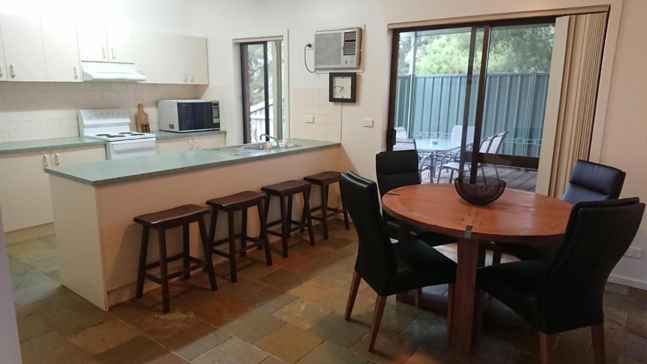Shepparton Golf Motel Экстерьер фото